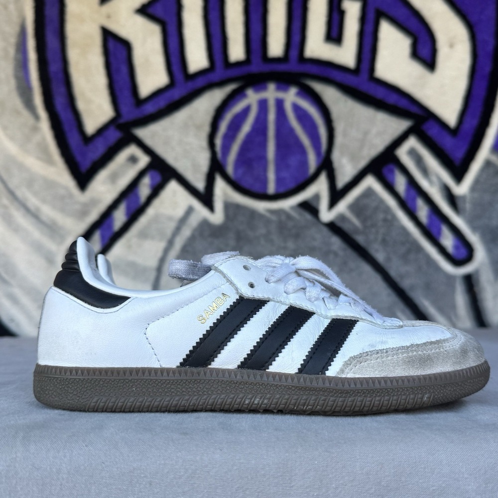 Size 4.5 - adidas Samba Classic OG J Cloud White Core Black IE3675 Kids - Picture 2 of 10